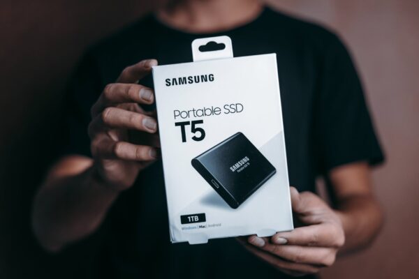 What is a SSD (Solid State Drive)? Do you need one?